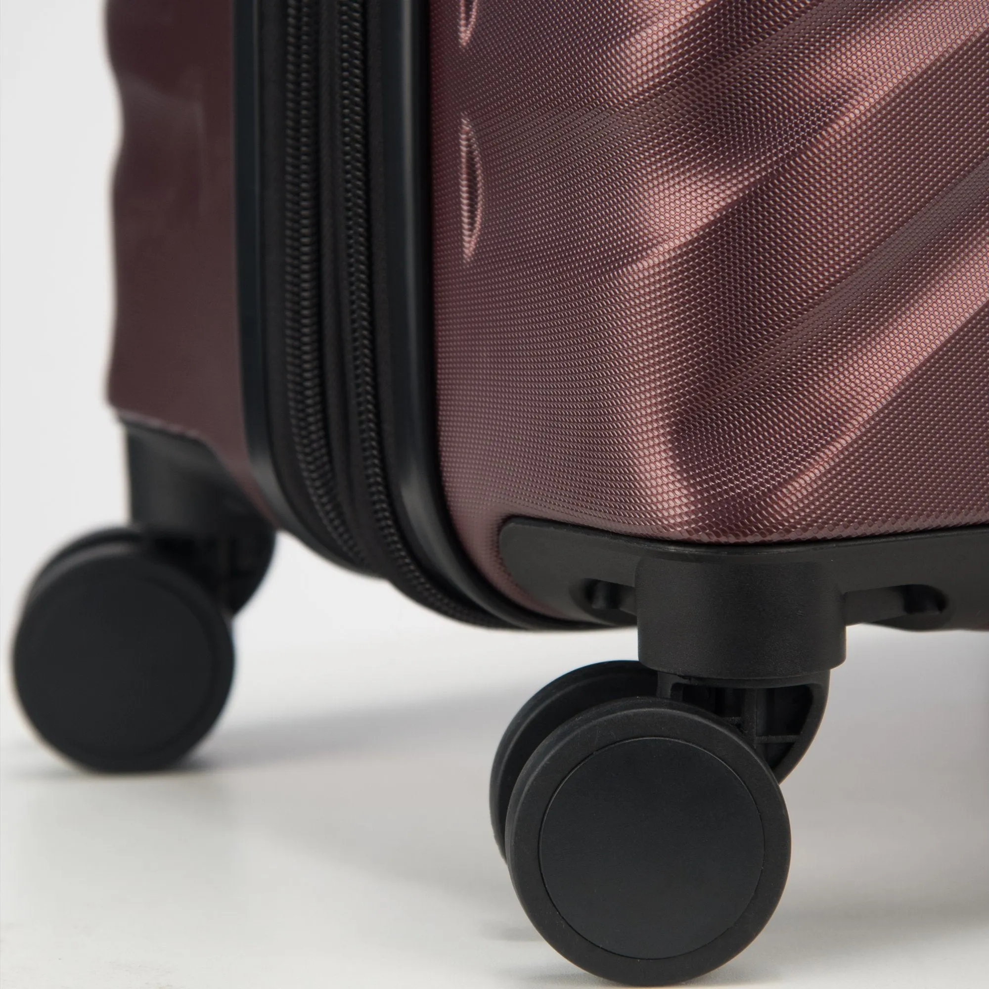 DELSEY Paris Alexis Lightweight Expandable Hardside 3 Piece Set (21"/25"/29") 4-Wheel Luggage Sets