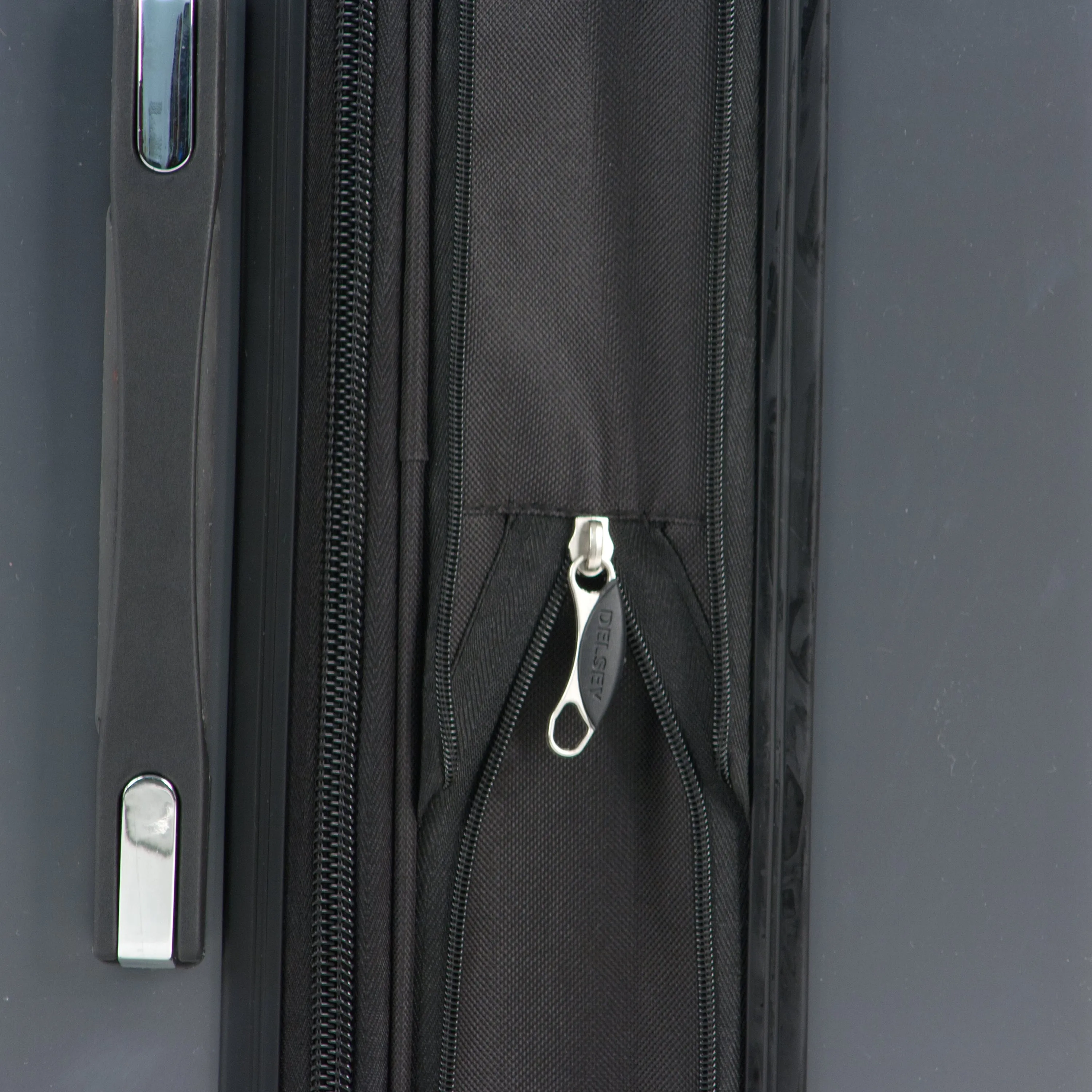 DELSEY Paris Helium Aero 19" 4-Wheel International Carry-On Luggage