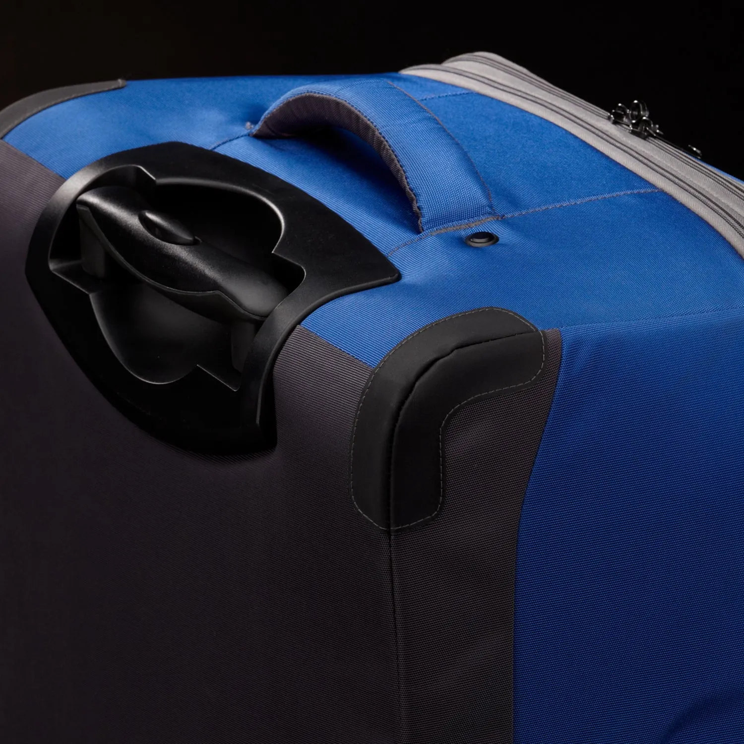 Eagle Creek Travel Gateway 22" 4-Wheel Carry-On Luggage