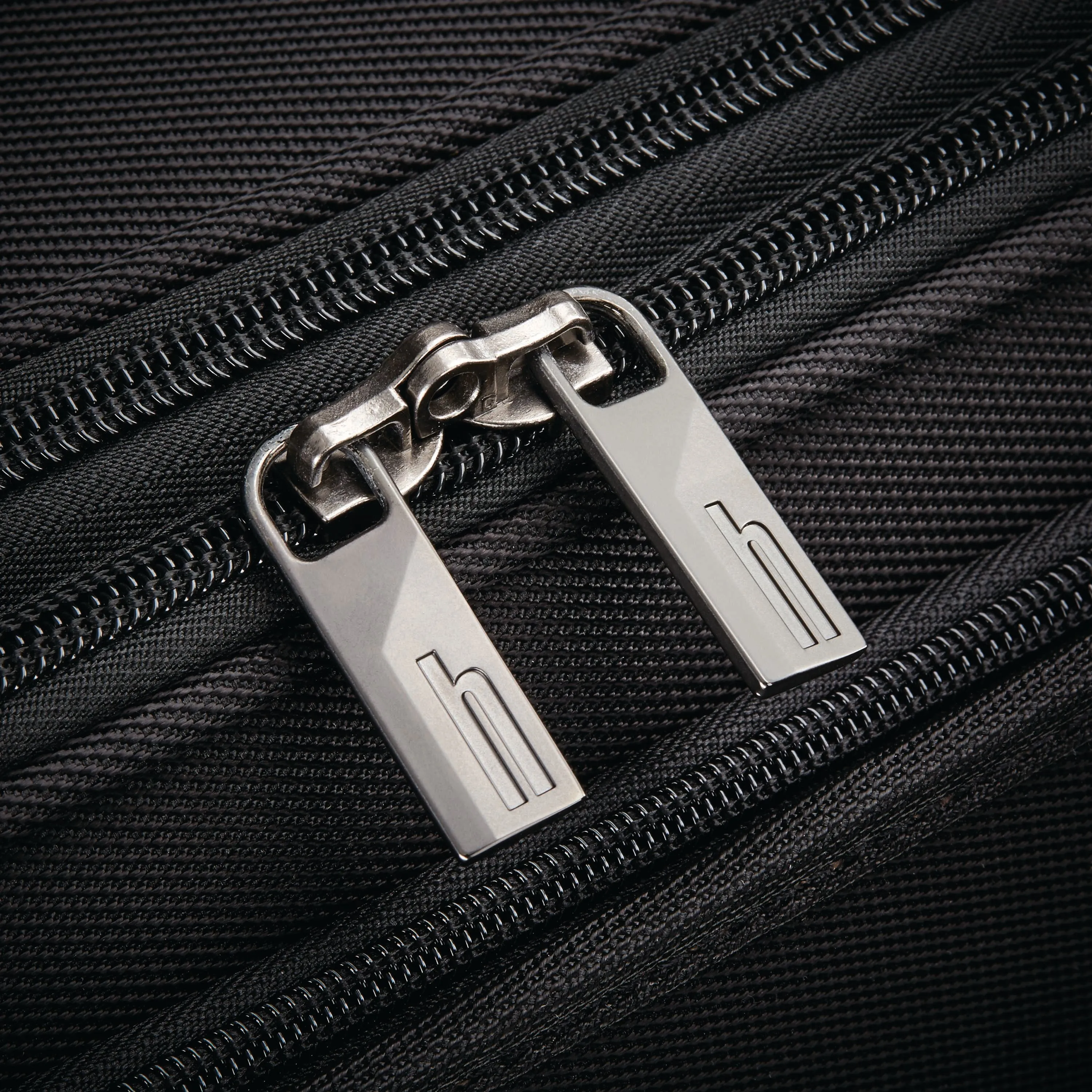 Hartmann Century Medium Journey Expandable Spinner