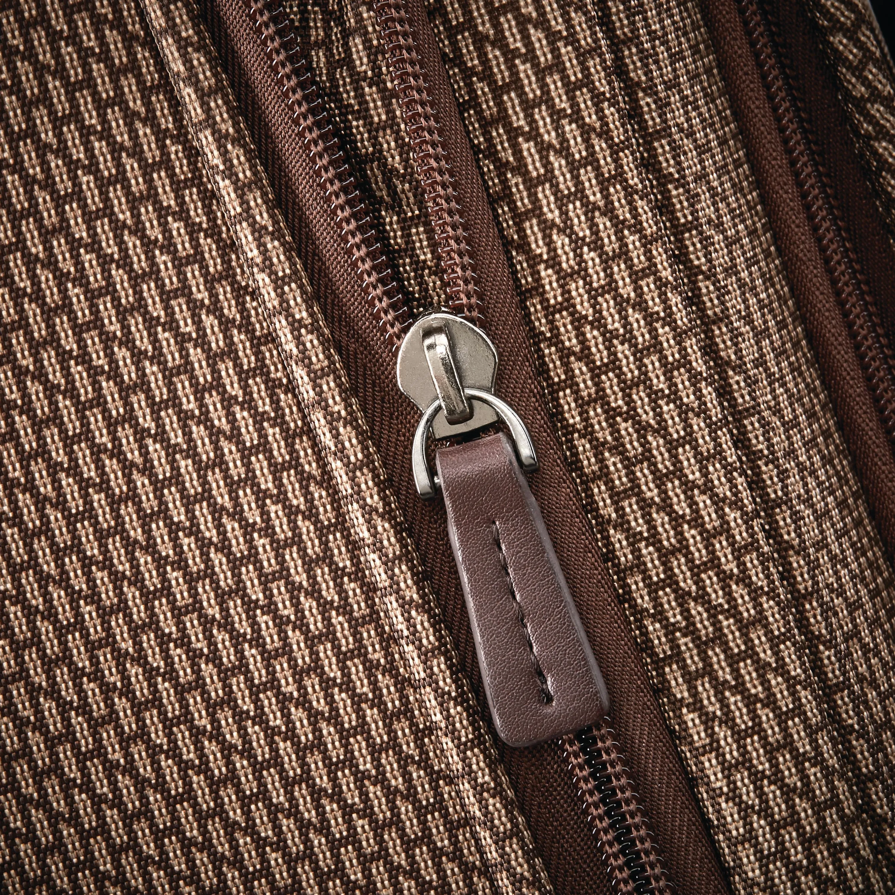 Hartmann Century Medium Journey Expandable Spinner