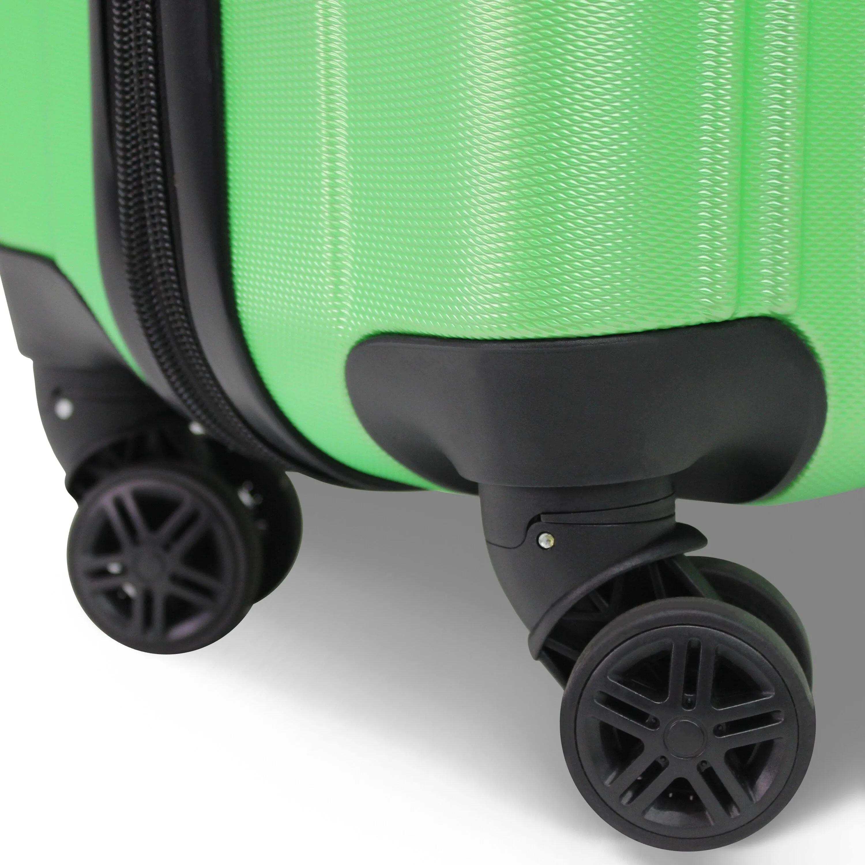 Quest 25" & 20" Hardside Lightweight Expandable Spinner Suitcase Set