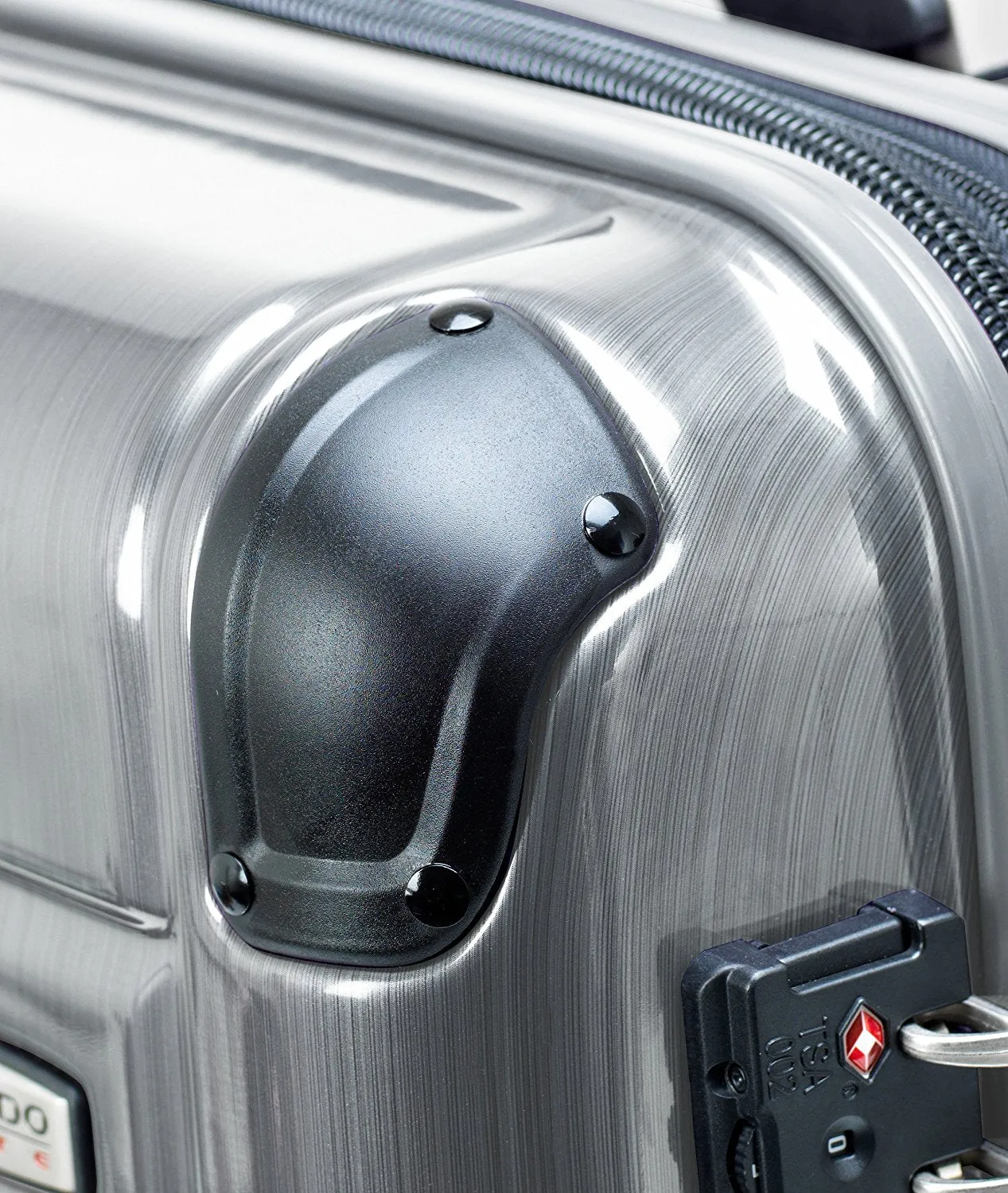 Ricardo Beverly Hills Roxbury 2.0 21" 4-Wheel Carry-On Luggage