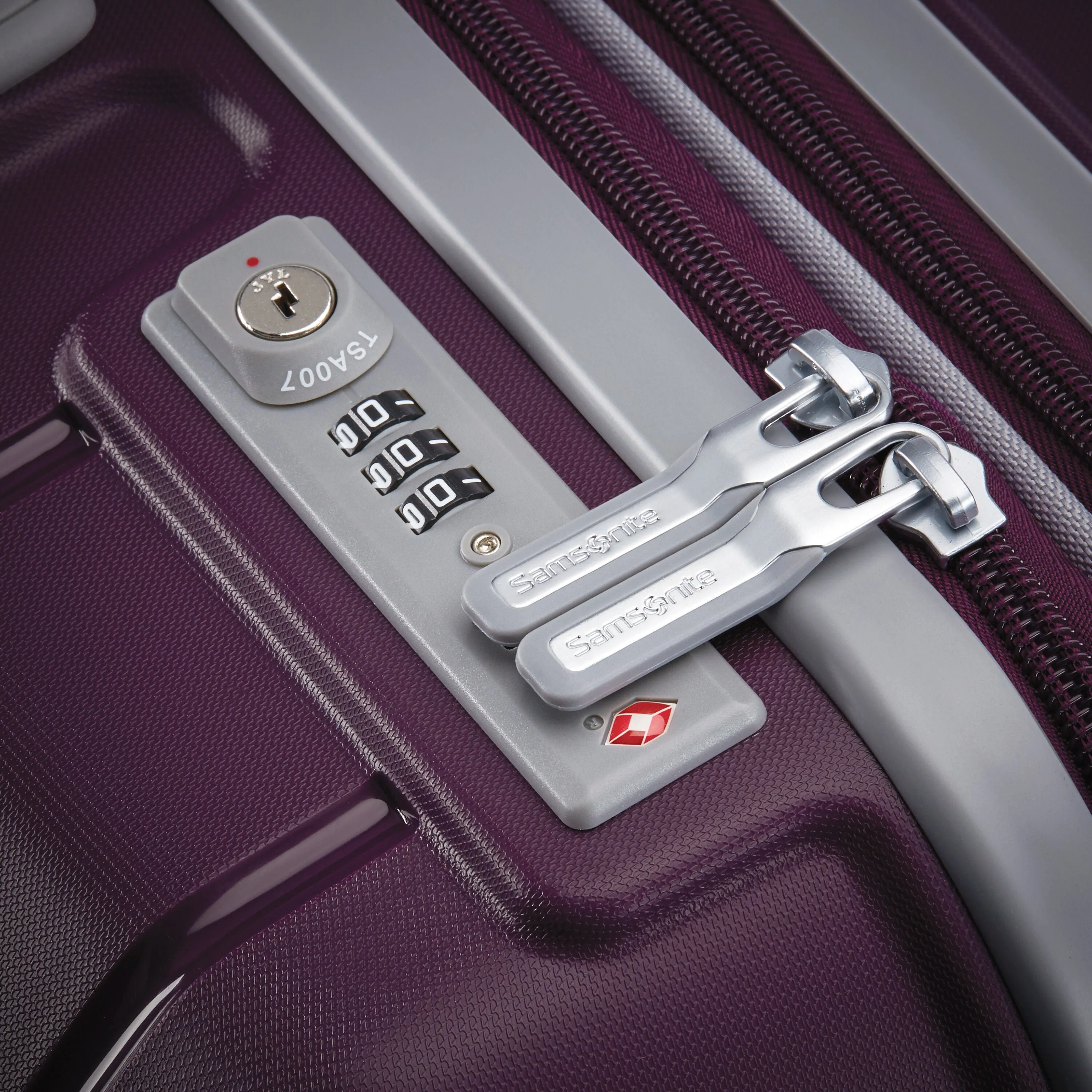 Samsonite Freeform Carry-on Spinner