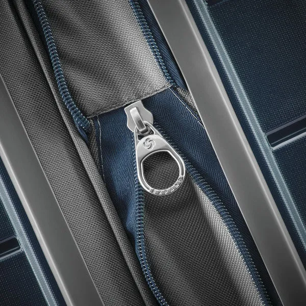 Samsonite Freeform Carry-on Spinner