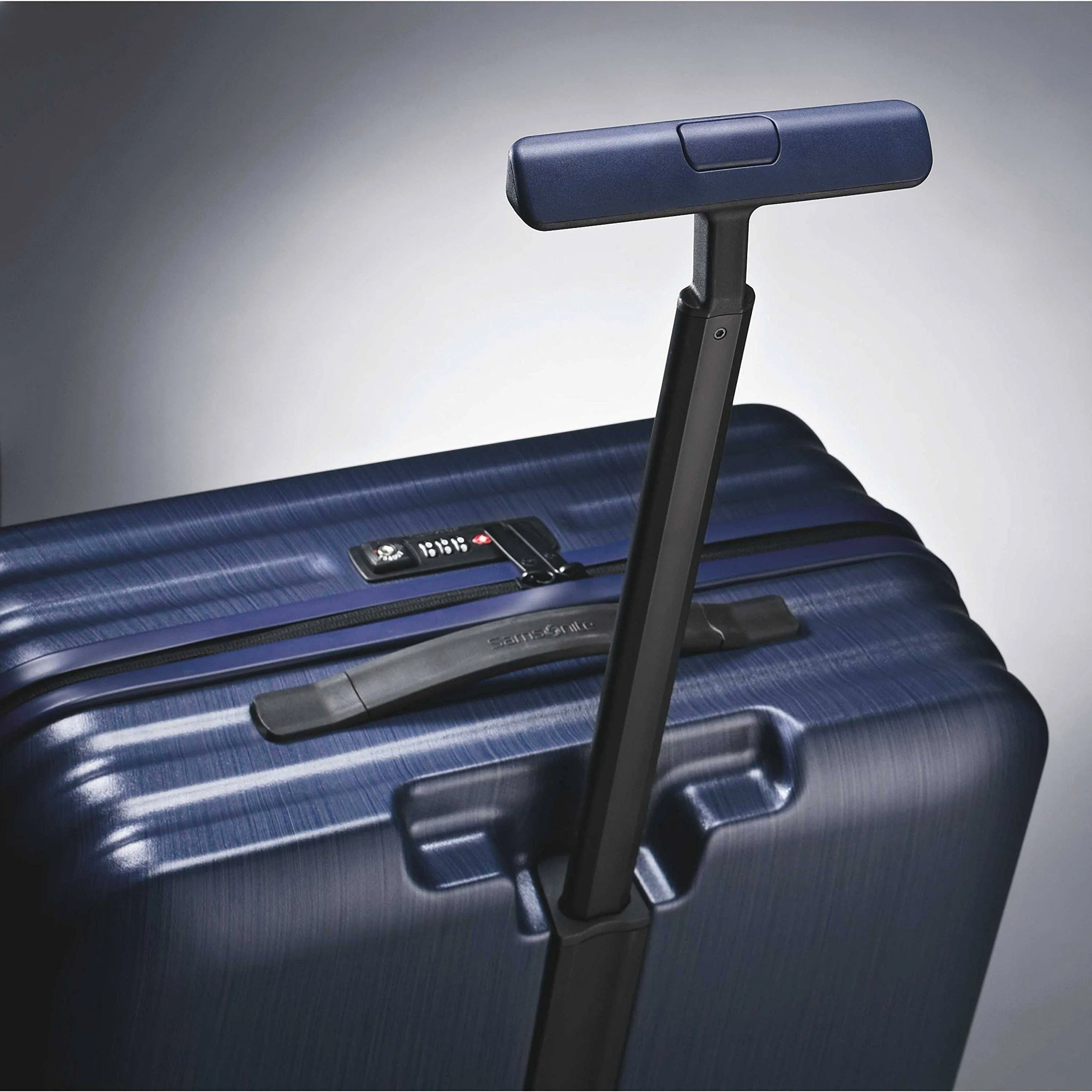 Samsonite Inova 28" 4-Wheel Large Luggage