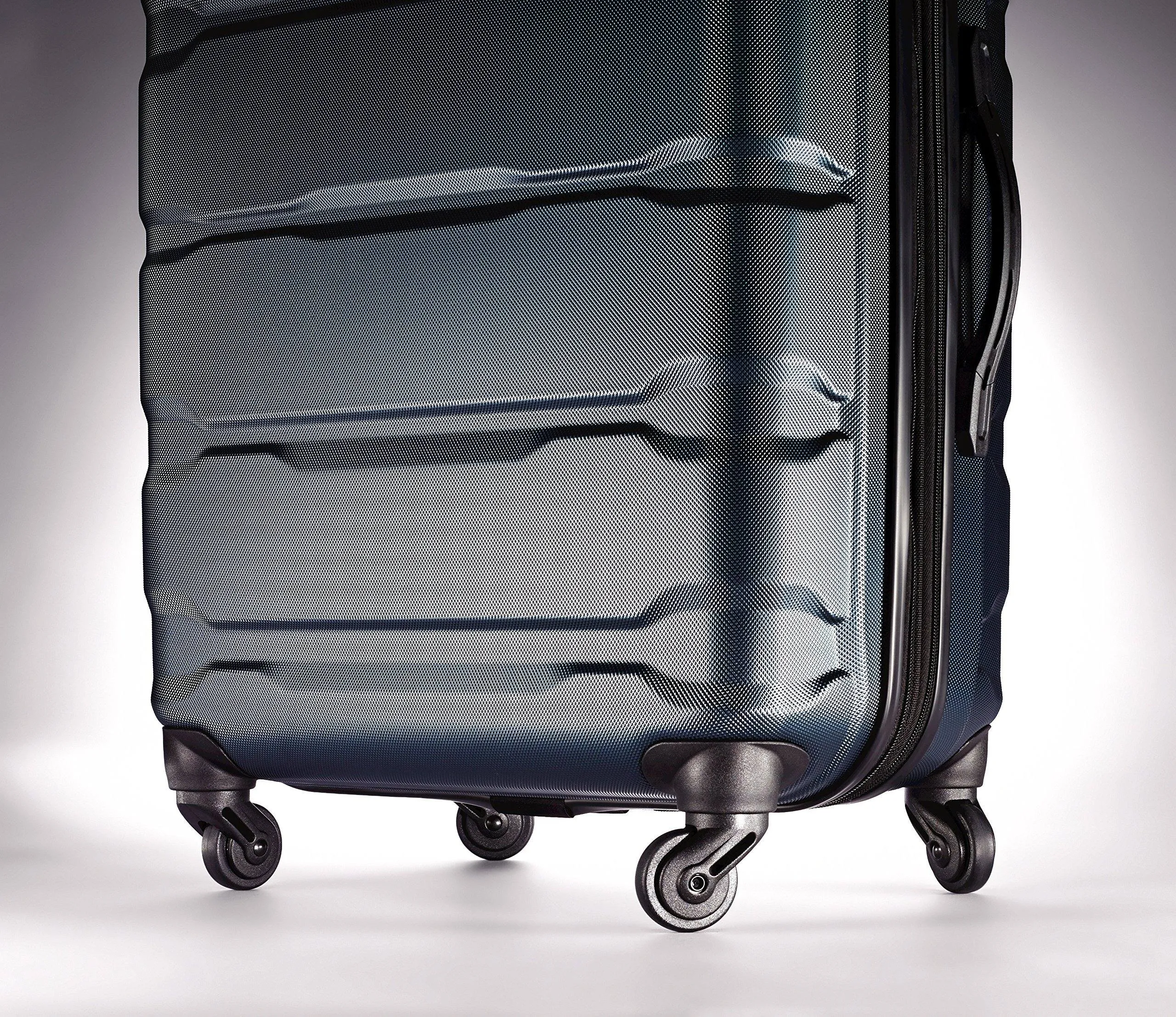 Samsonite Omni PC 2 Piece Set (20"/24") Hardshell 4-Wheel Luggage Sets
