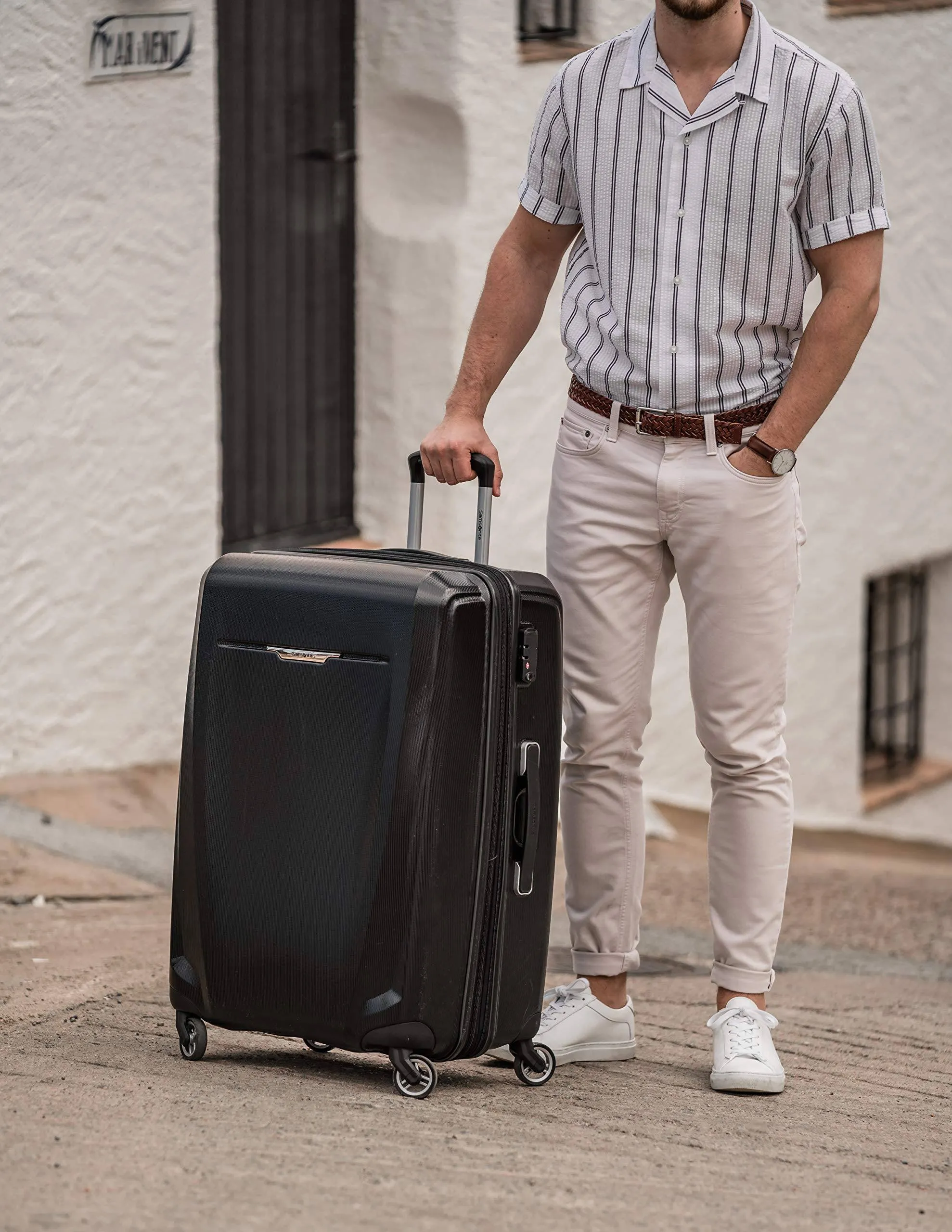 Samsonite Winfield 3 DLX 3 Piece Set (20"/24"/28") 4-Wheel Luggage Sets - Scratch-Resistant Polycarbonate Shell, TSA Lock, Effortless Wheels