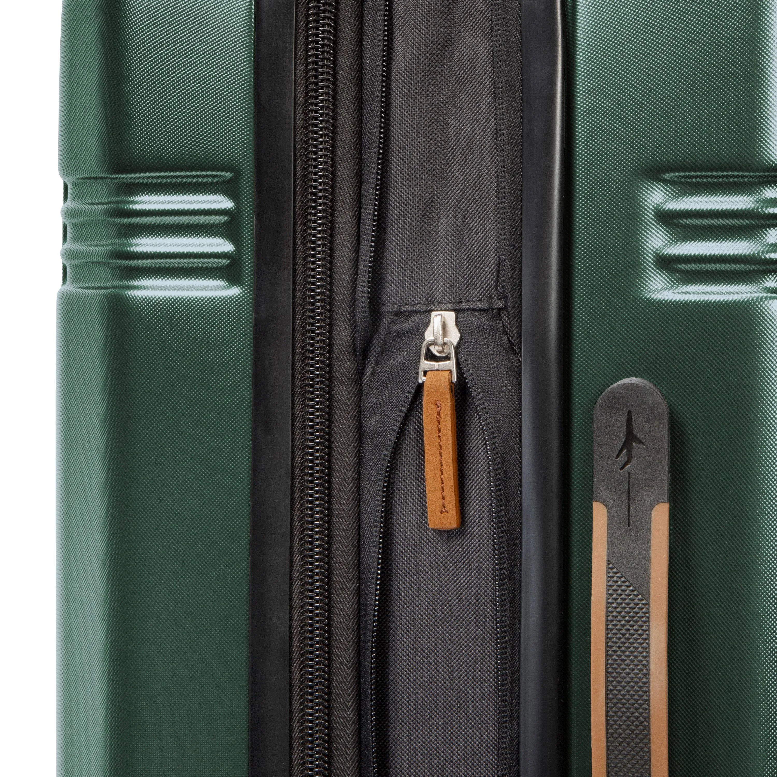Skyway Glacier Bay 20" 4-Wheel Carry-On Luggage