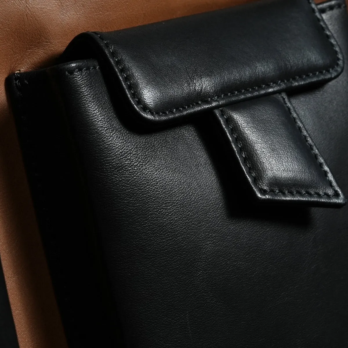The ICONIC WEEKENDER BAG - the one for a lifetime - 100% super soft leather outside and inside