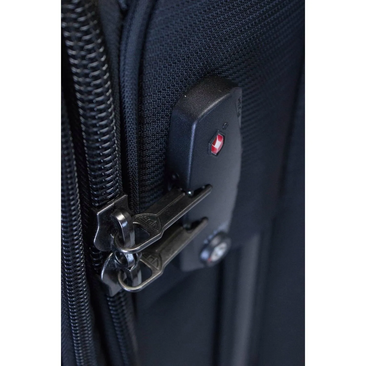 VUE Premier LTE 22" 4-Wheel Carry-On Luggage