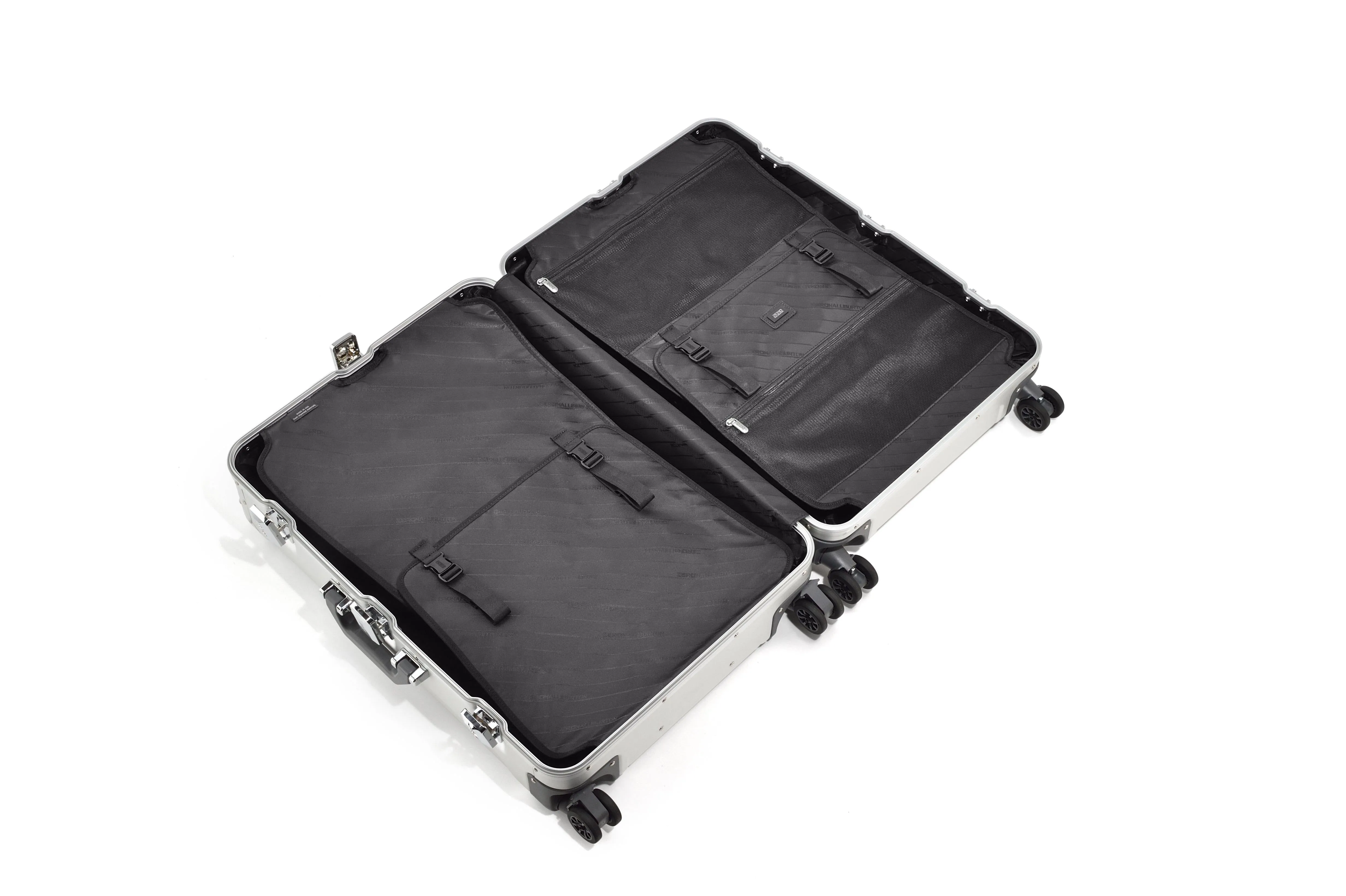 ZERO Halliburton GEO Aluminum 3.0 26" 4-Wheel Medium Luggage