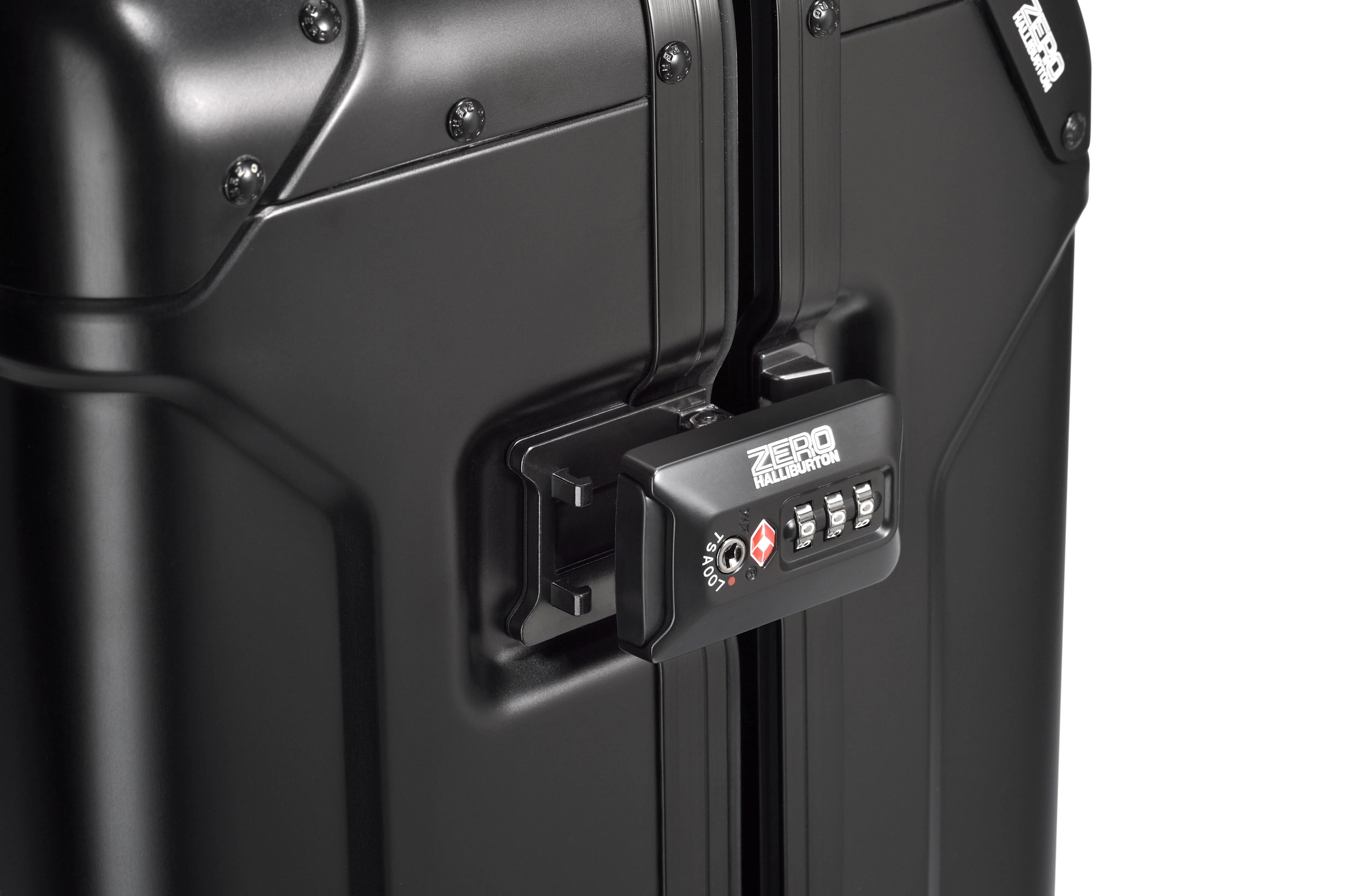 ZERO Halliburton GEO Aluminum 3.0 26" 4-Wheel Medium Luggage