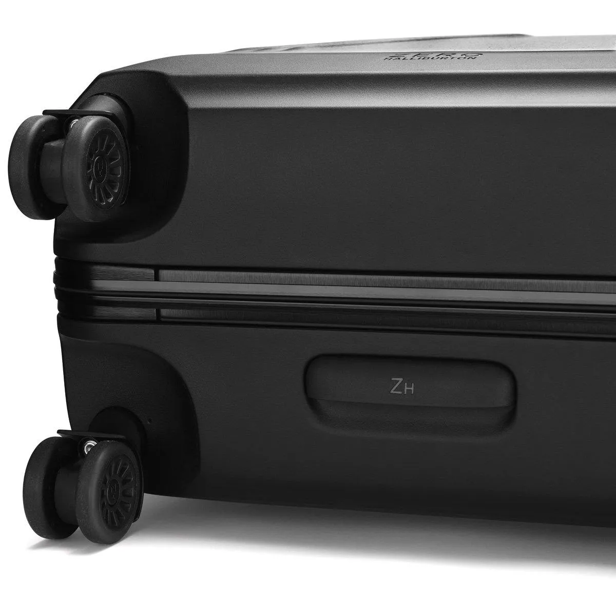 ZERO Halliburton Pursuit Aluminum Hardside Travel Case