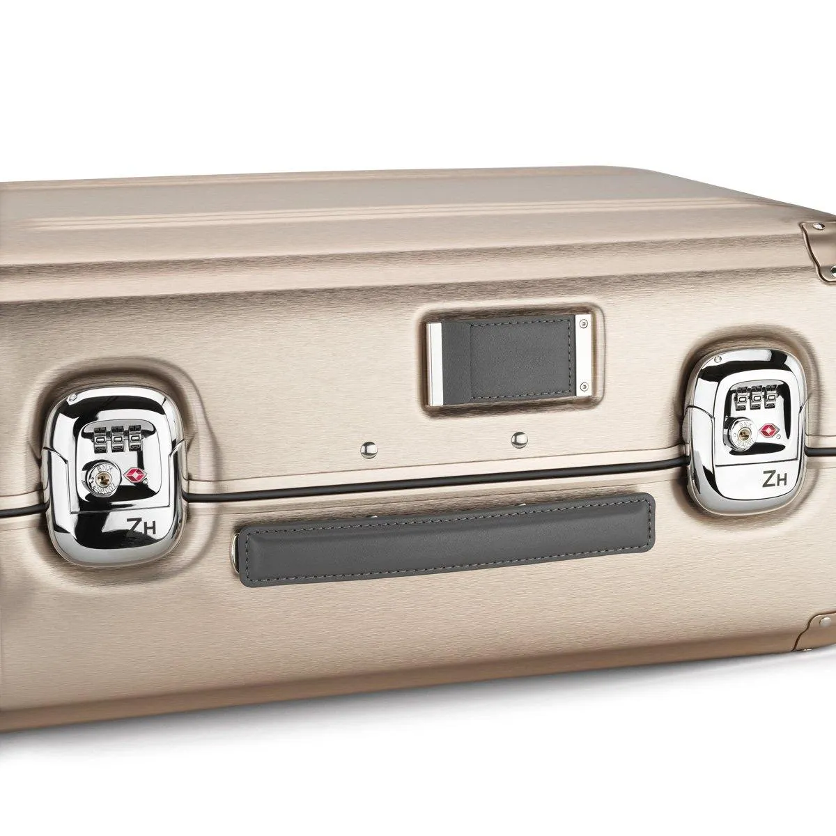 ZERO Halliburton Pursuit Aluminum Hardside Travel Case