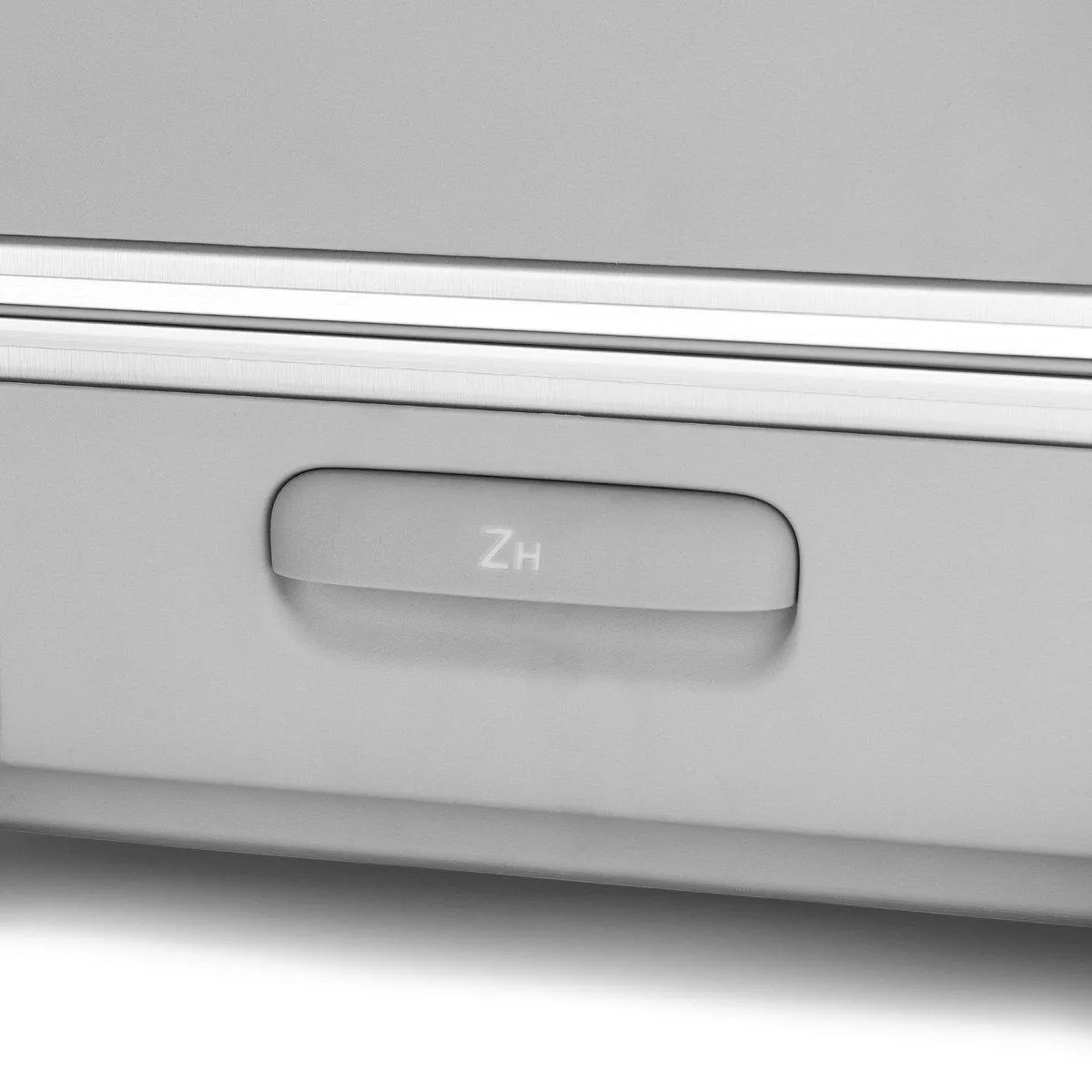 ZERO Halliburton Pursuit Aluminum Hardside Travel Case