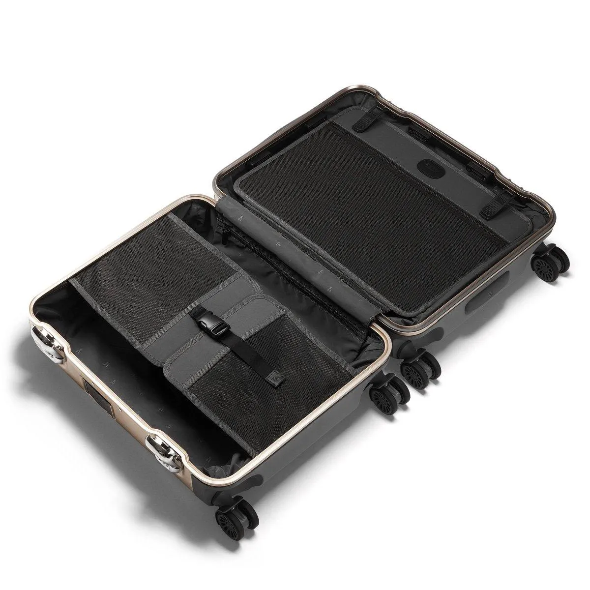 ZERO Halliburton Pursuit Aluminum Hardside Travel Case