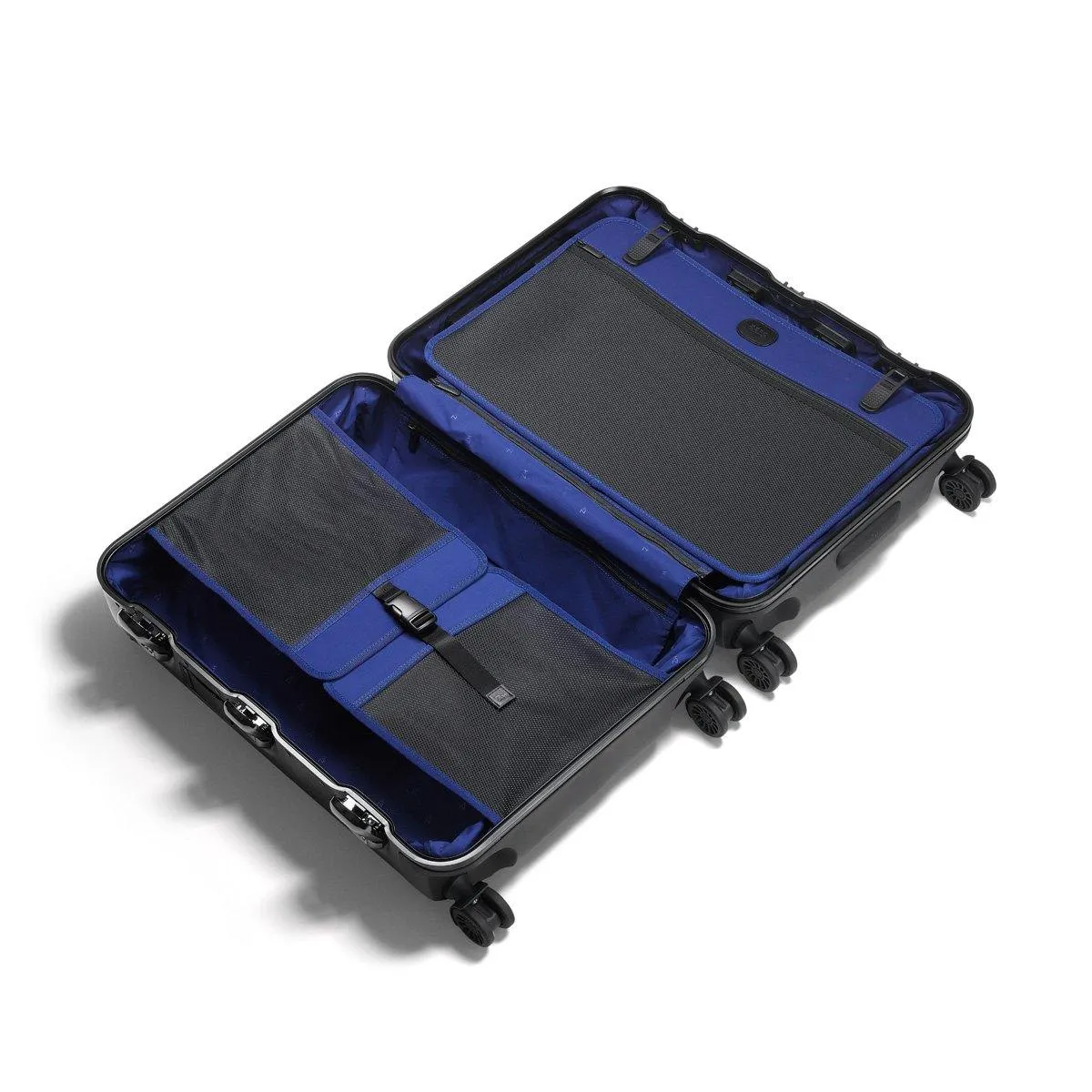 ZERO Halliburton Pursuit Aluminum Hardside Travel Case