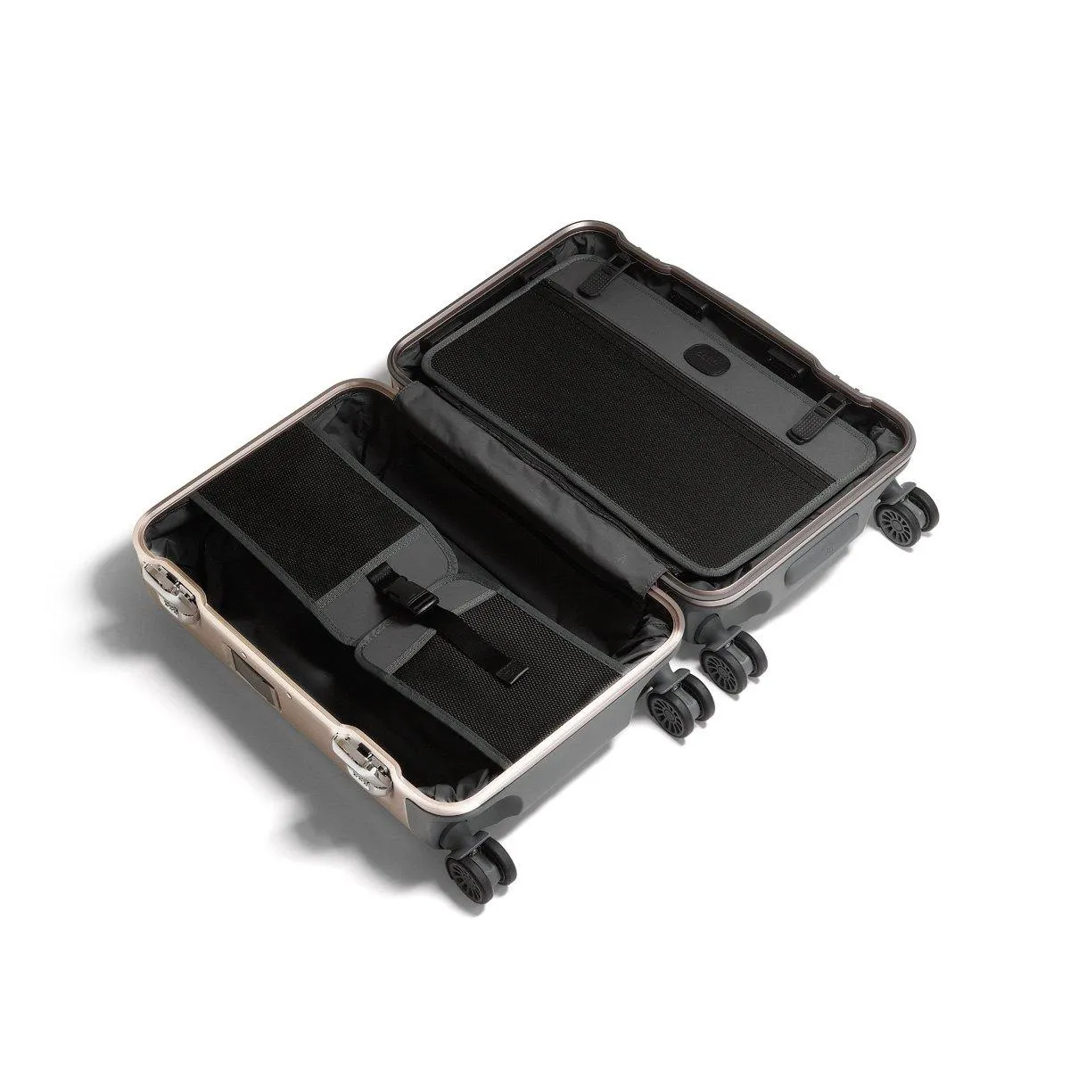 ZERO Halliburton Pursuit Aluminum Hardside Travel Case