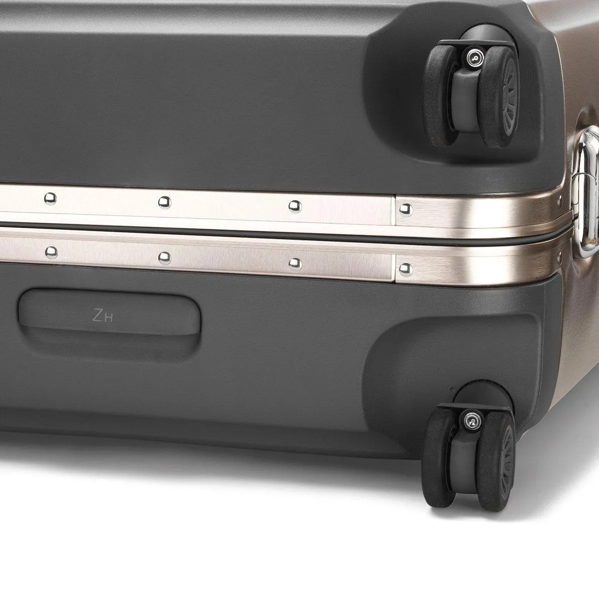 ZERO Halliburton Pursuit Aluminum Hardside Travel Case
