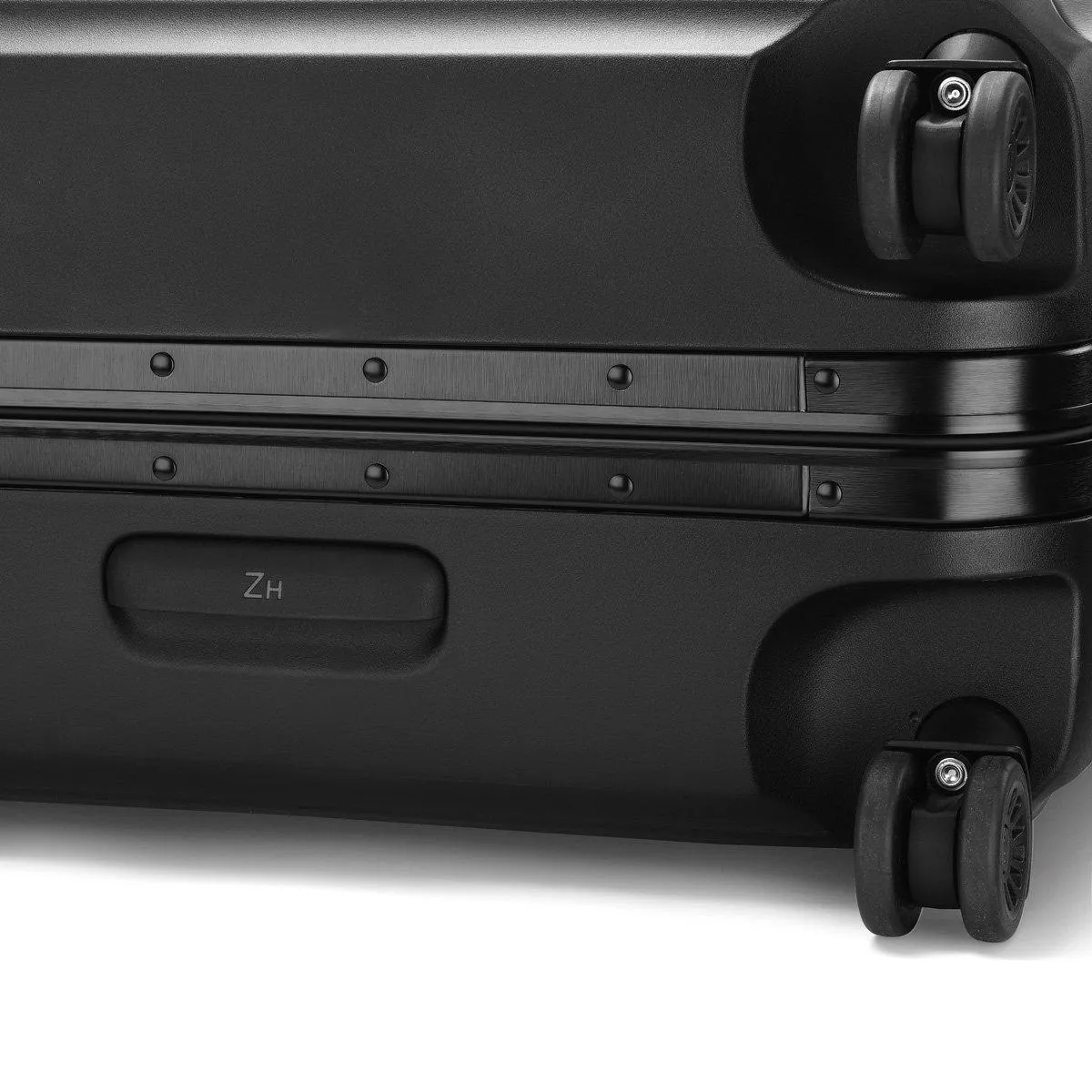 ZERO Halliburton Pursuit Aluminum Hardside Travel Case