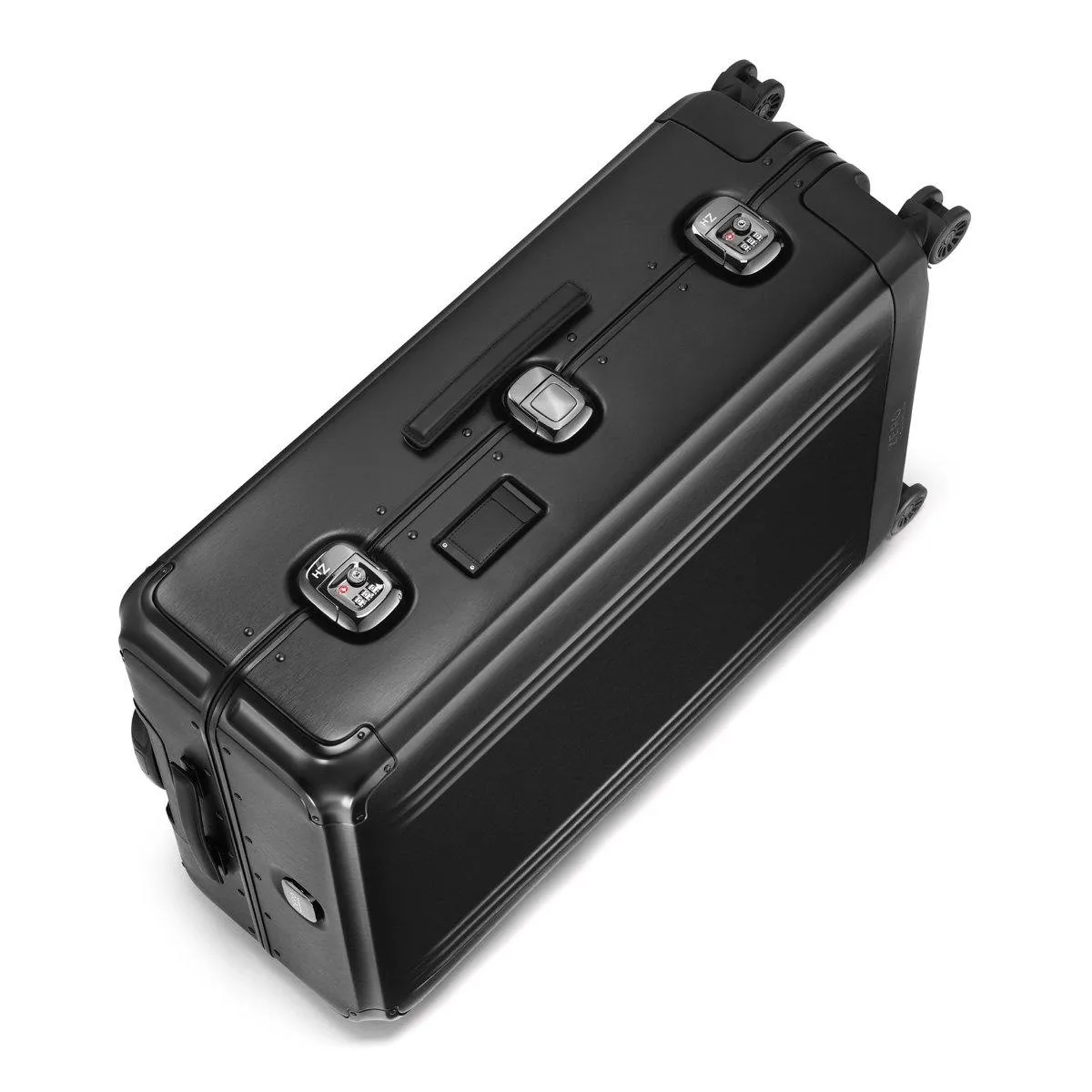 ZERO Halliburton Pursuit Aluminum Hardside Travel Case